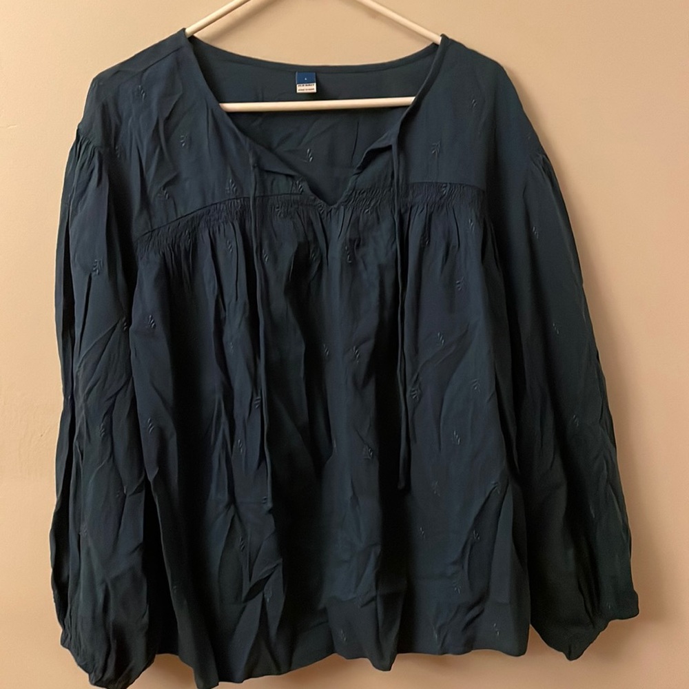 Old Navy top NWT